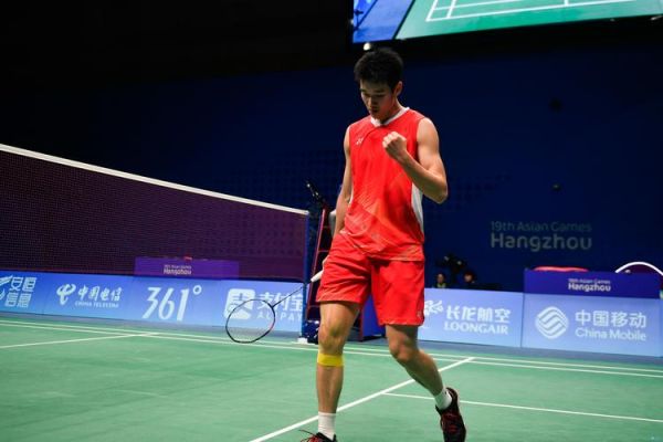 而是用表现 而是用表现